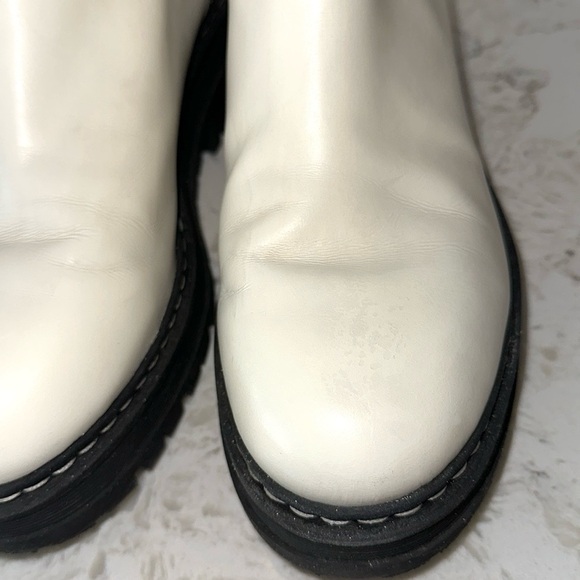 MARC FISHER LTD Pirro Chelsea Lugsole Pull On Leather Ankle Booties Ivory - Picture 12 of 16